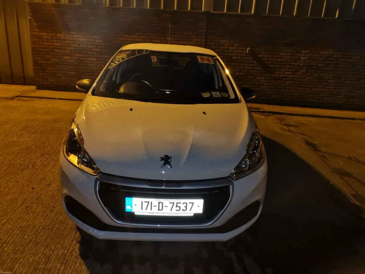 Peugeot 208 2017 - Image 1