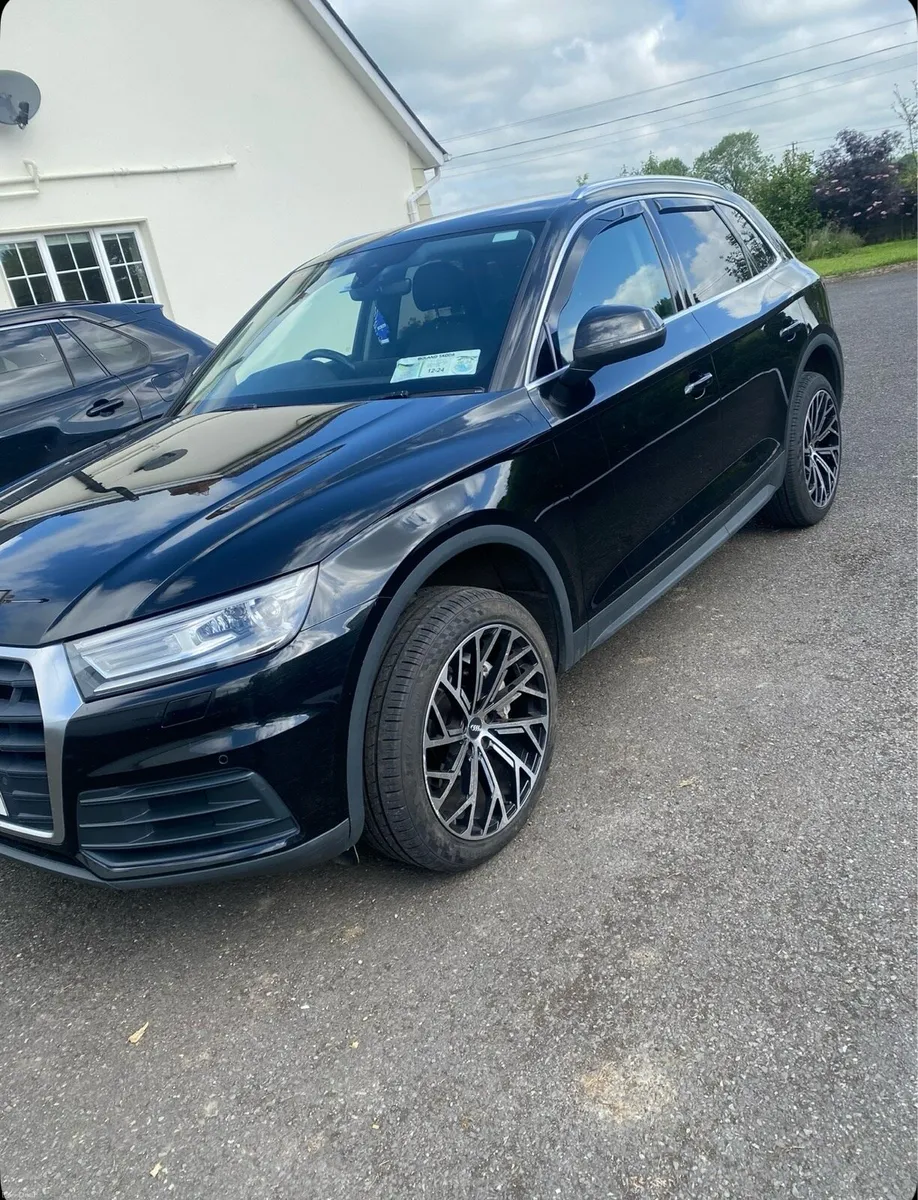 Audi Q5 - Image 1