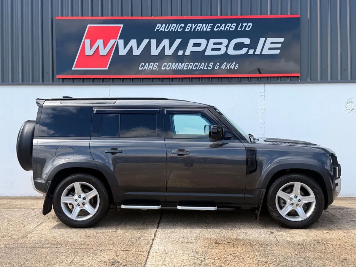Land Rover Defender  3.0Tdi 110 3 Seater 2023 - Image 3