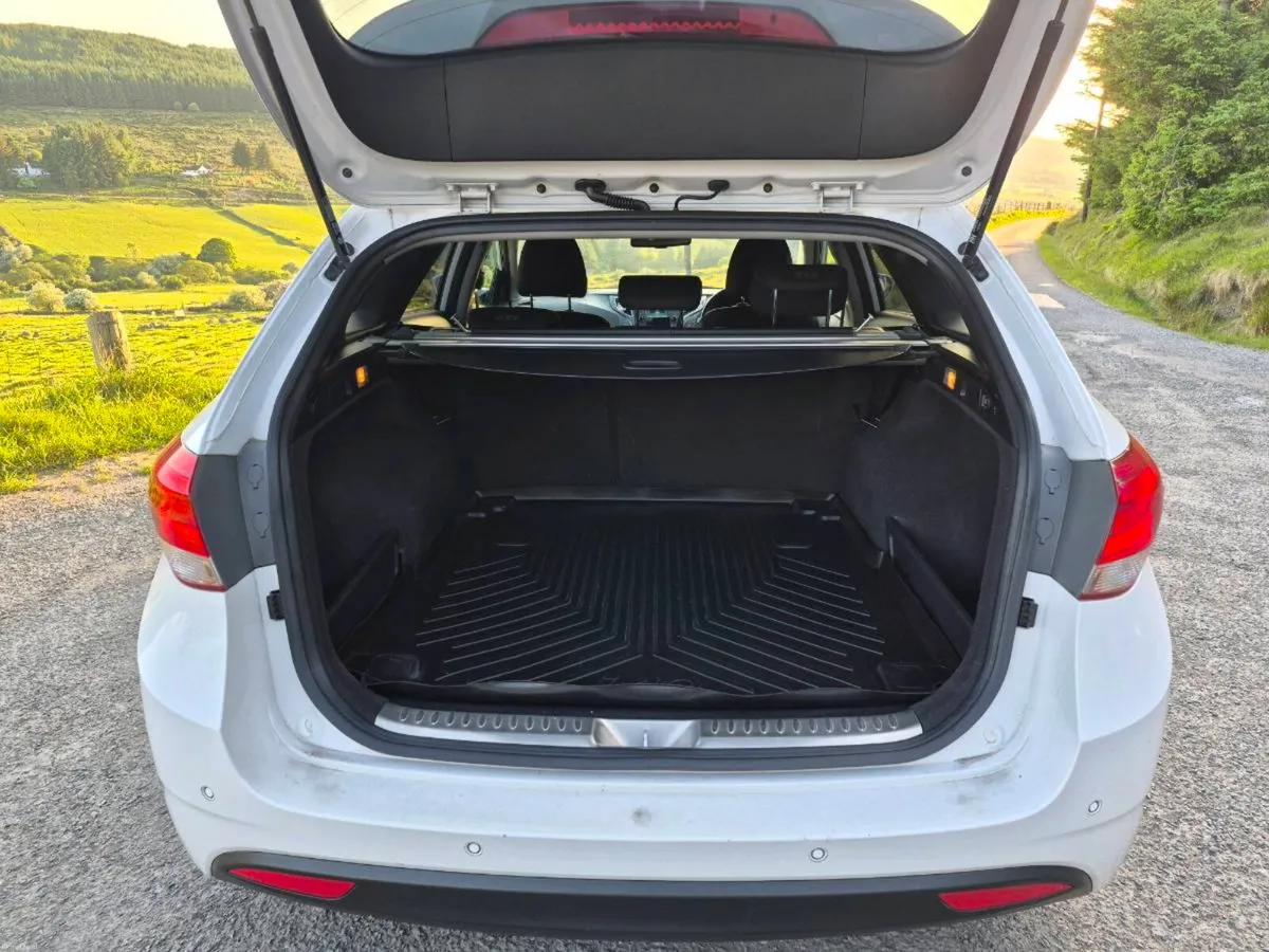 161 Hyundai i40 tourer NEW NCT & TAX - Image 5