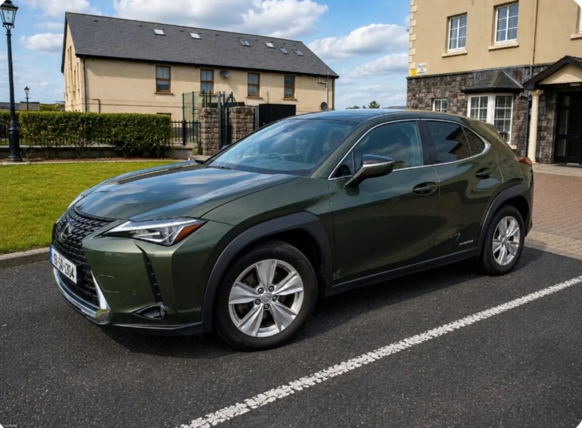 2019 Lexus UX hybrid. Lux Nori green. New NCT/ Tax - Image 4