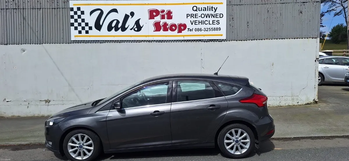 Ford Focus 2016 - Image 2