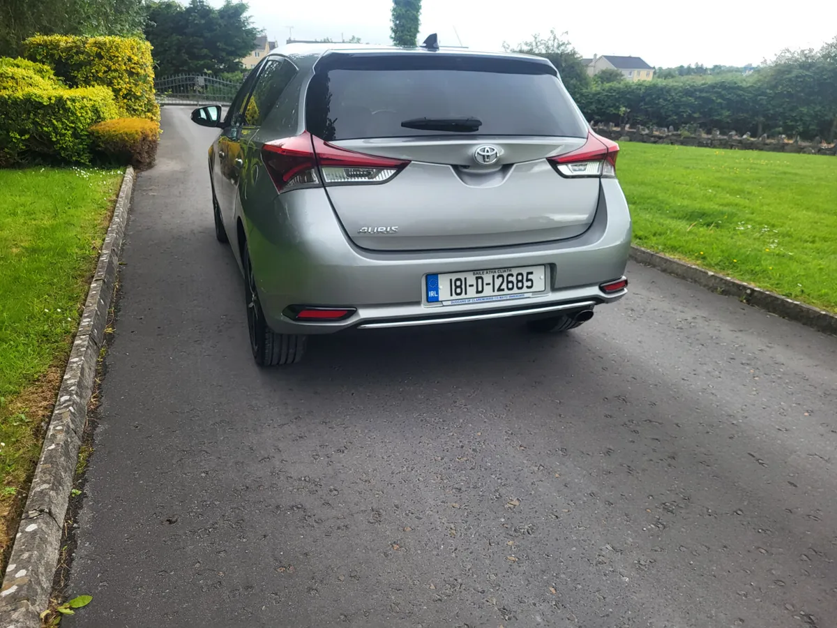 Toyota Auris  1.2 petrol LUNA SPORT - Image 4