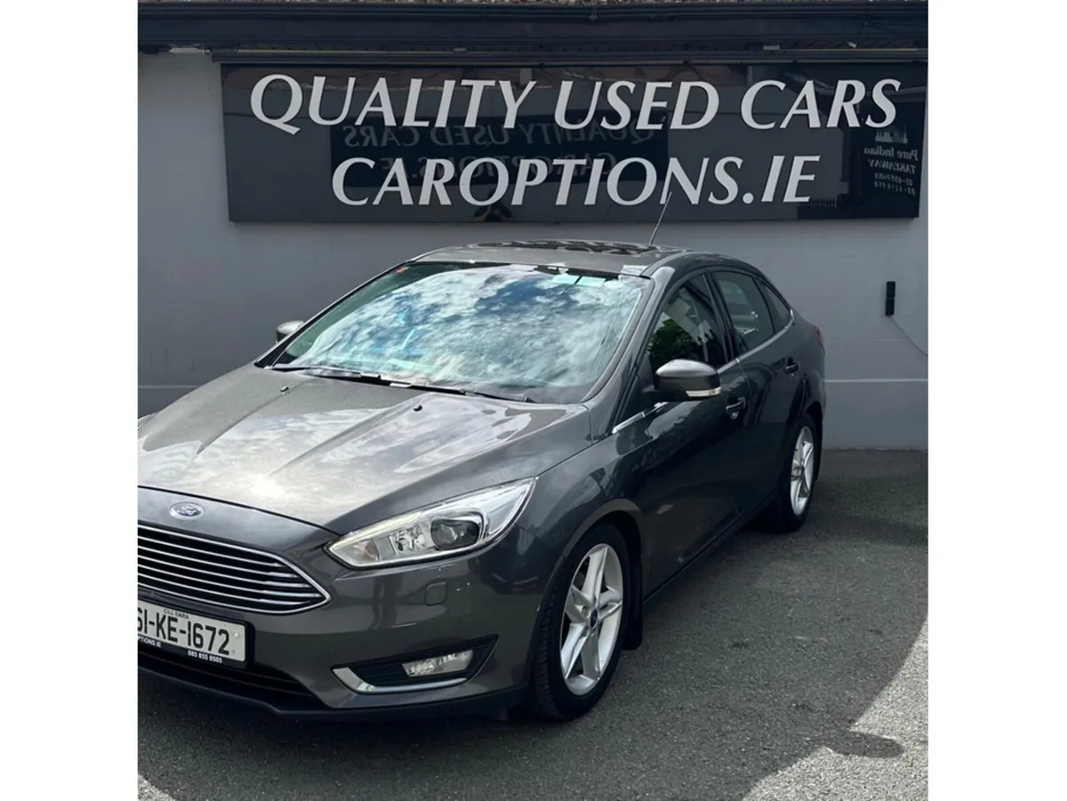 Ford Focus TITANIUM 1.5 //POWER SHIFT// - Image 4