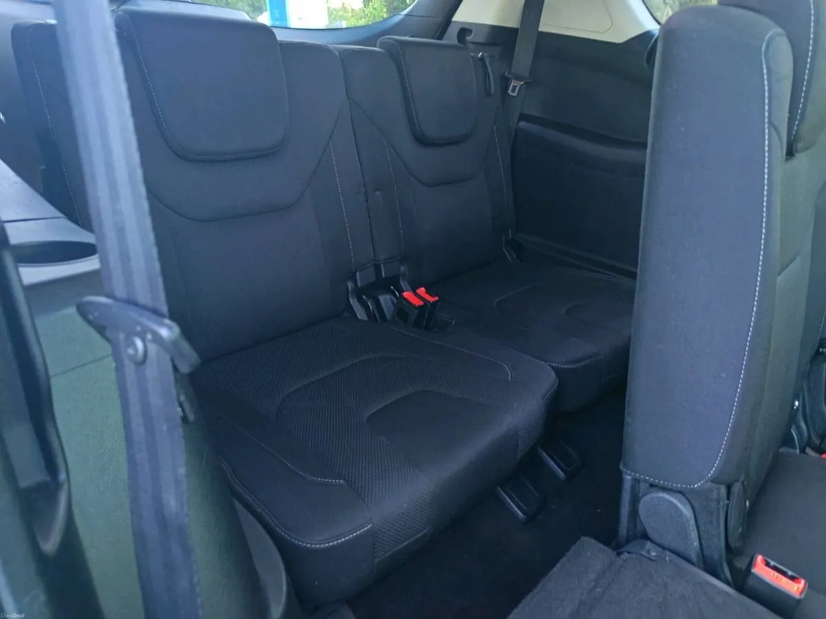2015 Ford  Smax Titanium spotless - Image 4