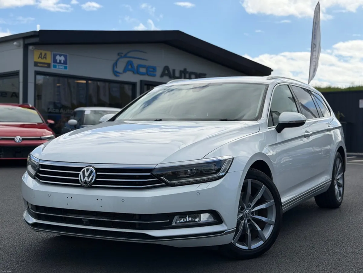 Volkswagen Passat HIGHLINE PREMIUM - 2.0L DIESEL - - Image 1