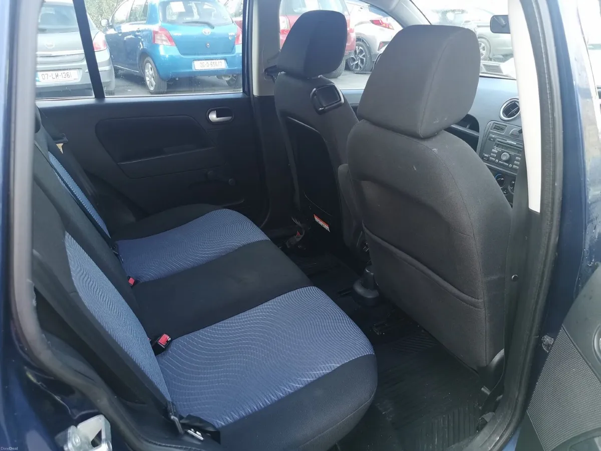 Ford Fusion 2011 - Image 2