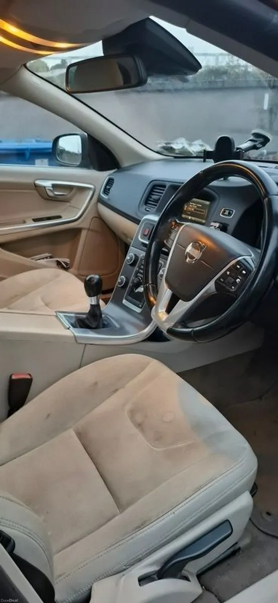 2011 Volvo S60 SE Lux D3 - Image 3