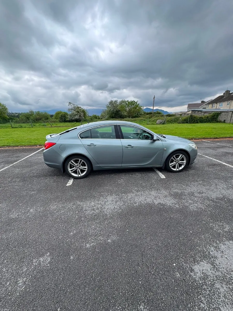 Vauxhall Insignia 2010 - Image 1