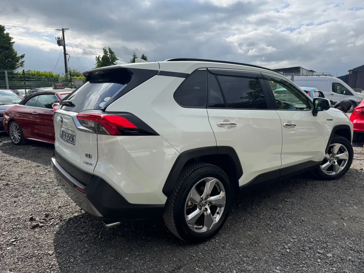Toyota RAV4 Hybrid Automatic - Image 4
