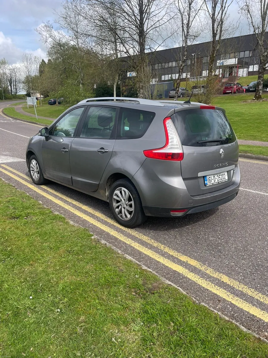 Renault Grand Scenic AUTOMATIC - Image 3