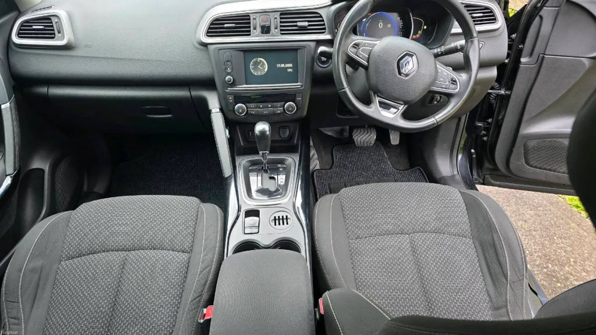 Car - Image 4