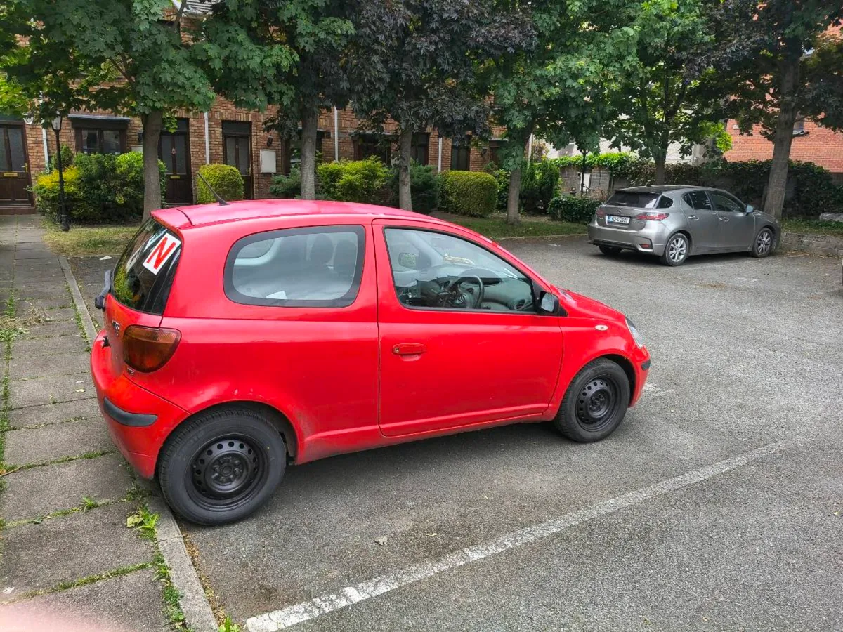 Yaris 2004 1.3 - Image 3