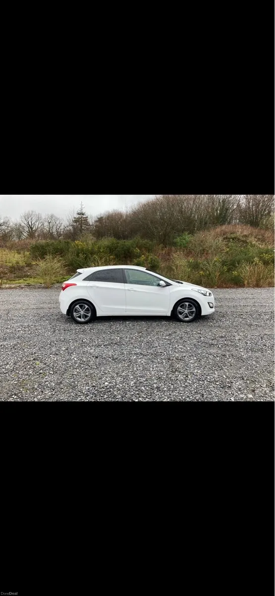 Hyundai i30 LOW KM & 1 owner - Image 4