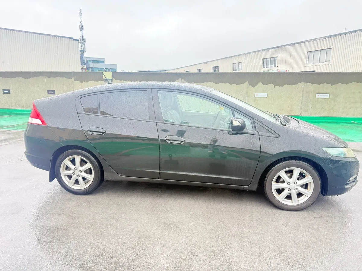 Car - Image 4