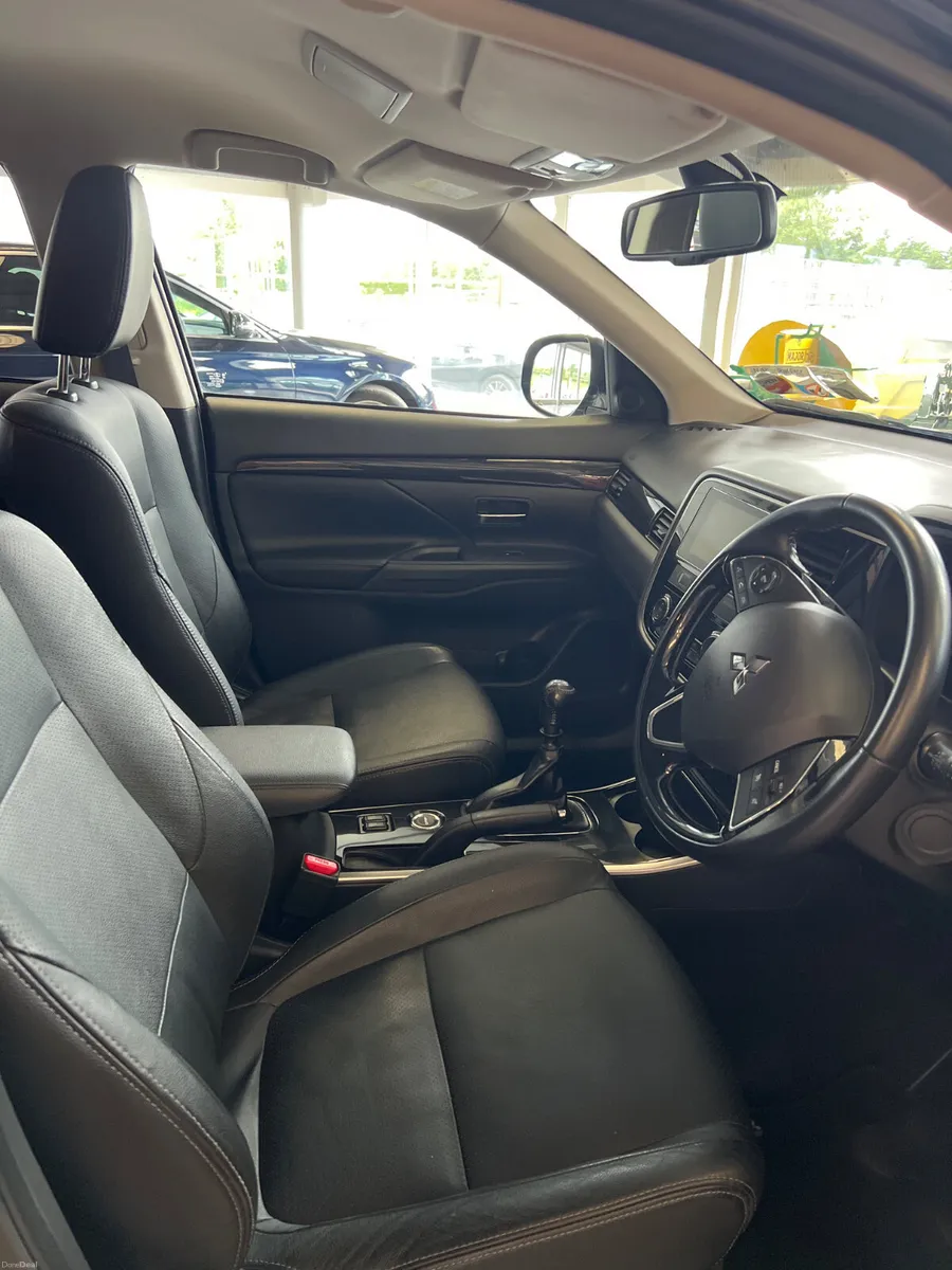 Mitsubishi Outlander 2018 - Image 6