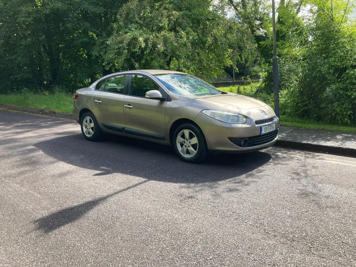 2013 Renault Fluence 1.5 Diesel Saloon - Image 1
