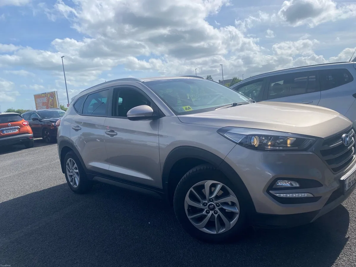HYUNDAI TUCSON - Image 2