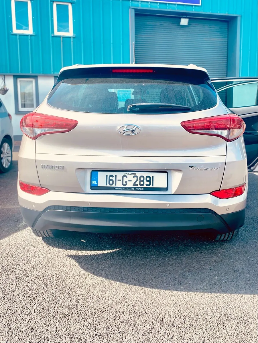 HYUNDAI TUCSON - Image 3