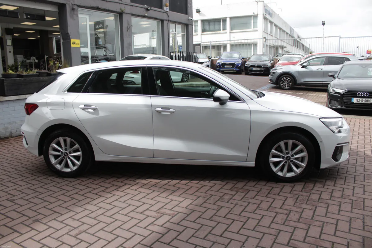 1.0TFSI SPORT 5DR HATCHBACK AUTO // ONLY 48,100 KM - Image 3