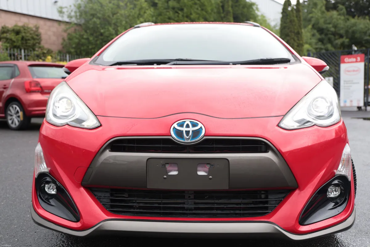 Toyota Aqua Red - Image 1