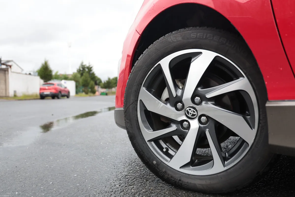 Toyota Aqua Red - Image 4