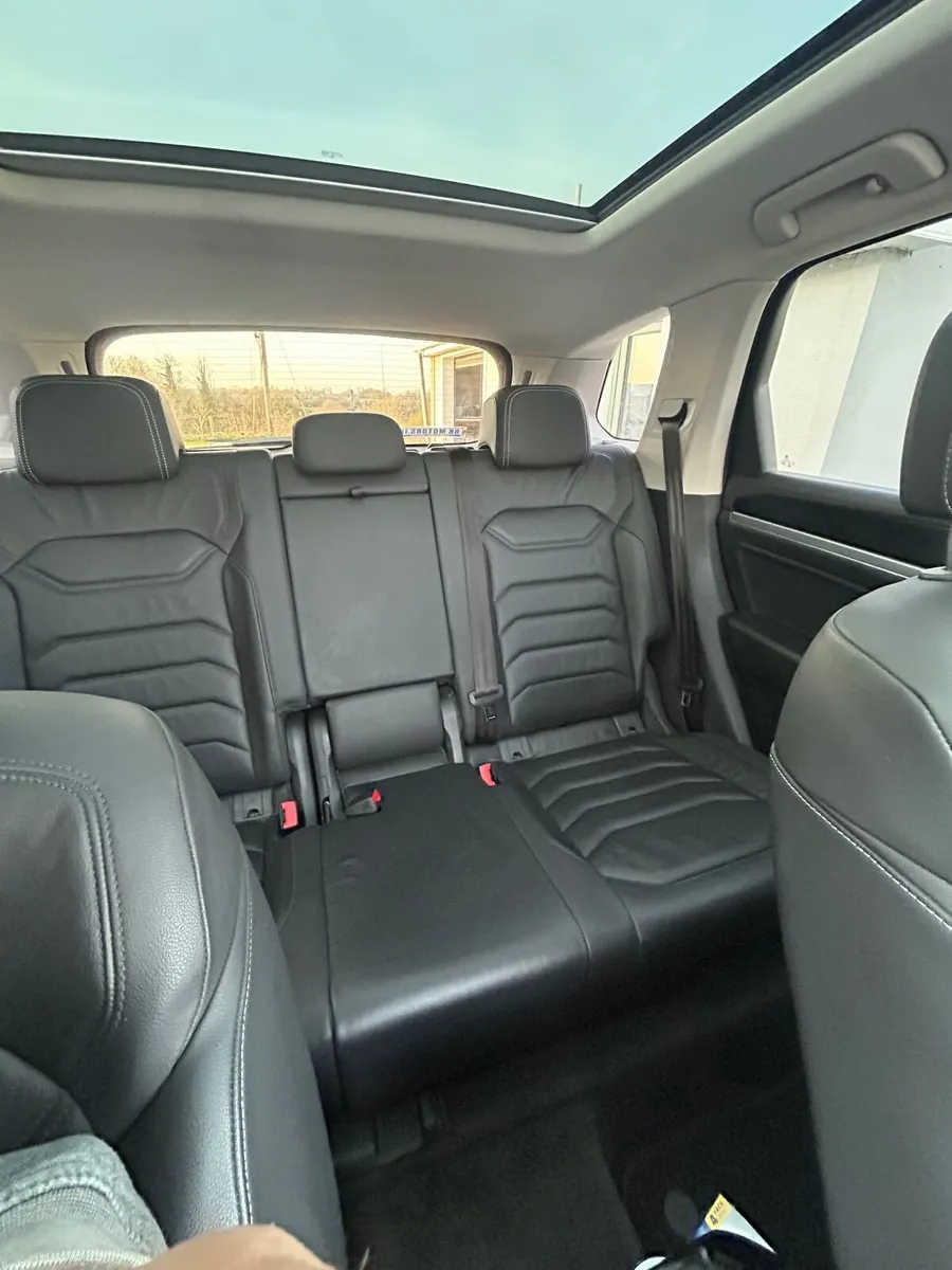 Volkswagen Touareg 2019 - Image 3