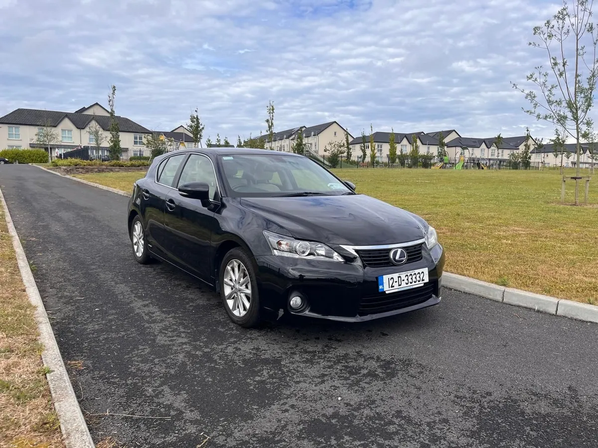 Lexus CT200H Excellent Condition 137000KM - Image 1