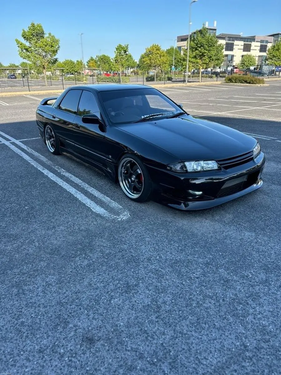 1990 Nissan Skyline - Image 1