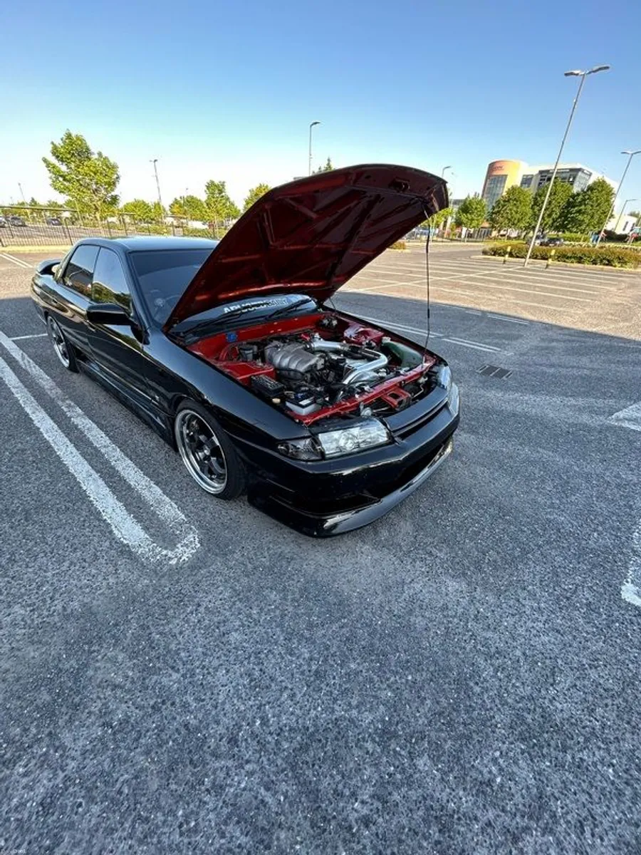 1990 Nissan Skyline - Image 3
