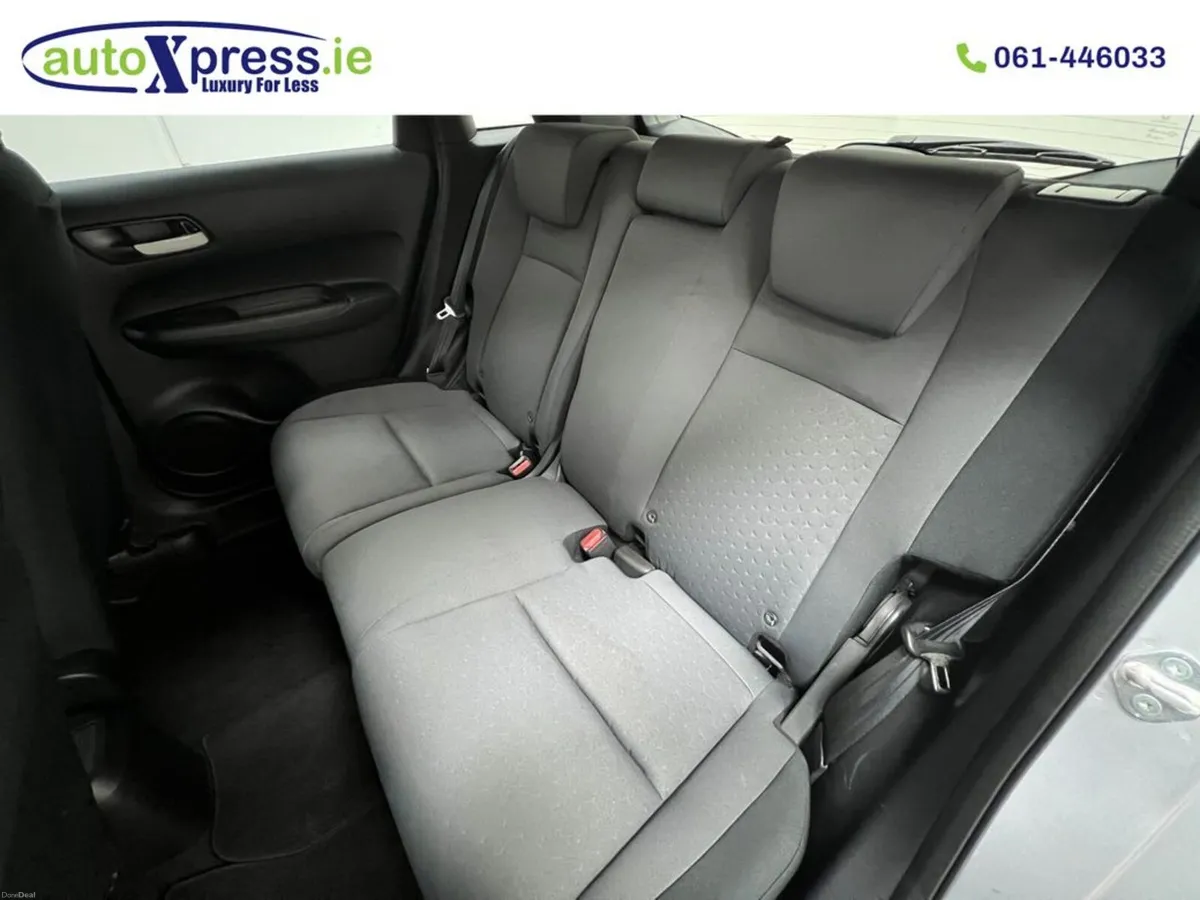 Honda Fit 1.5 E:HEV BASIC Automatic, Reversing cam - Image 4