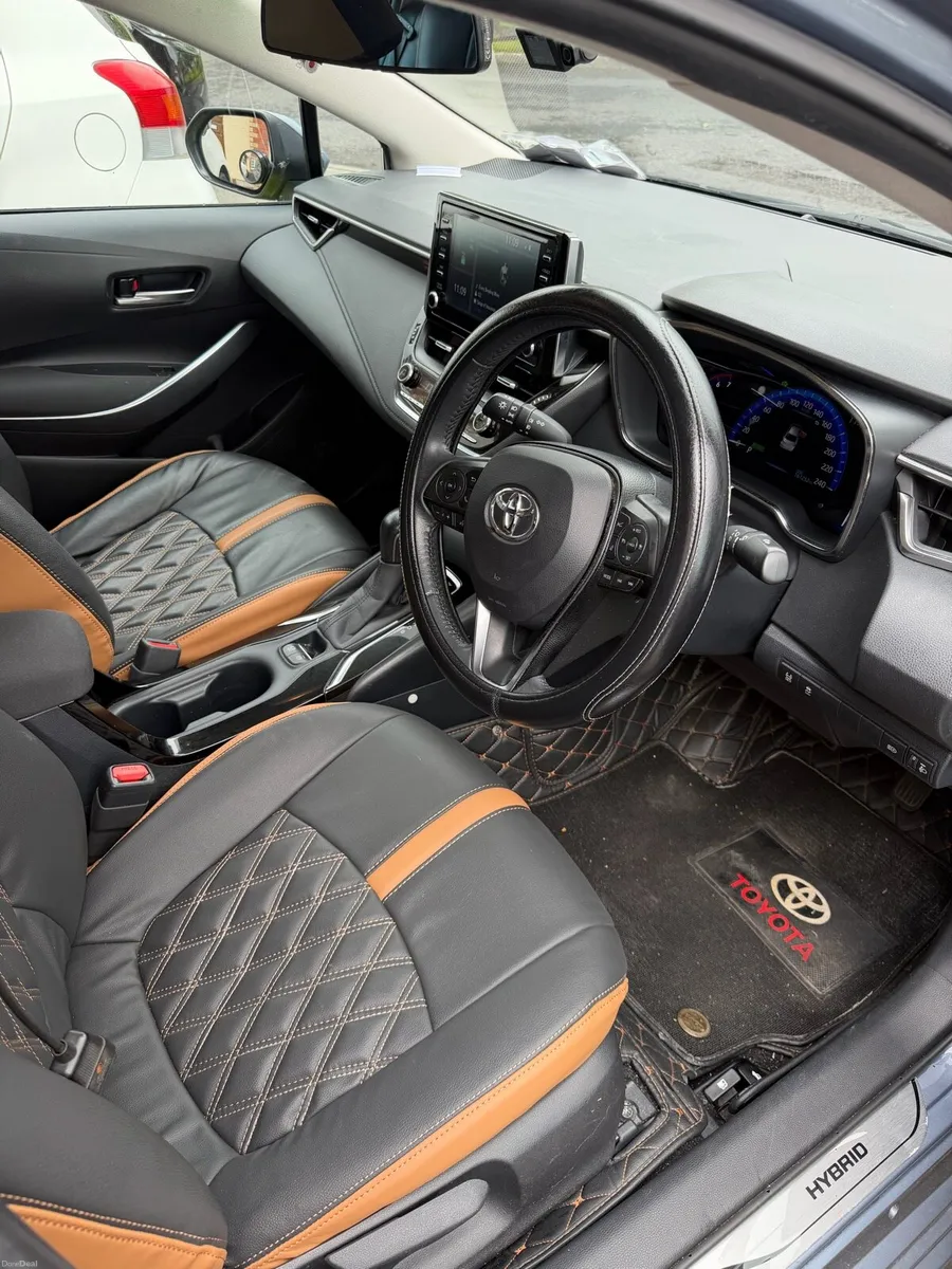 Taxi - Image 1