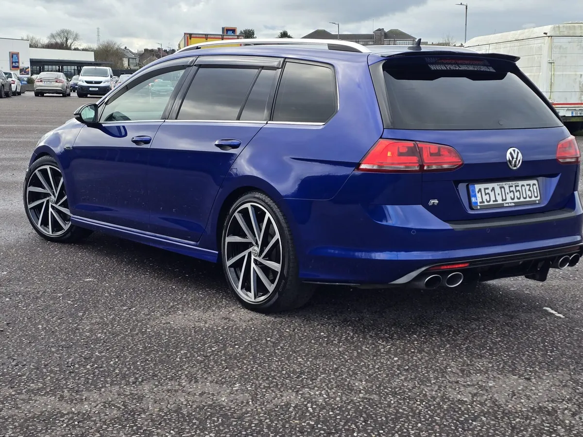 Volkswagen Golf R Estate 300bhp TSI 4MOTION - Image 3