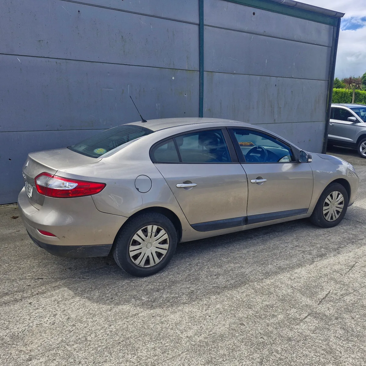 Renault Fluence 2010 - Image 2