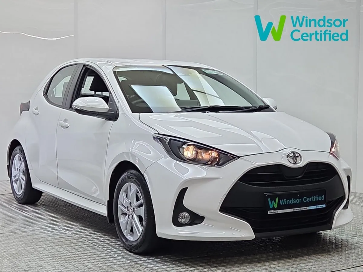 Toyota Yaris  1.0 Luna 4DR Manual - Image 1
