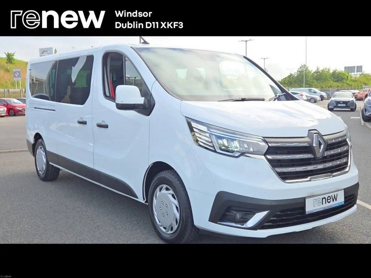 Renault Trafic Passenger TRAFIC RED - COMBI FWD * - Image 1