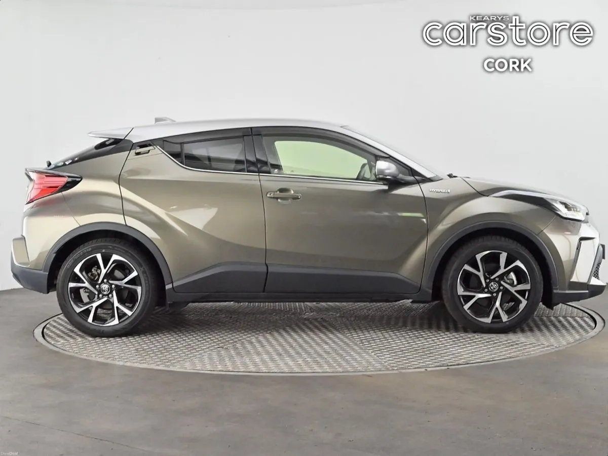 Toyota C-HR 1.8 HYBRID Auto - Image 3