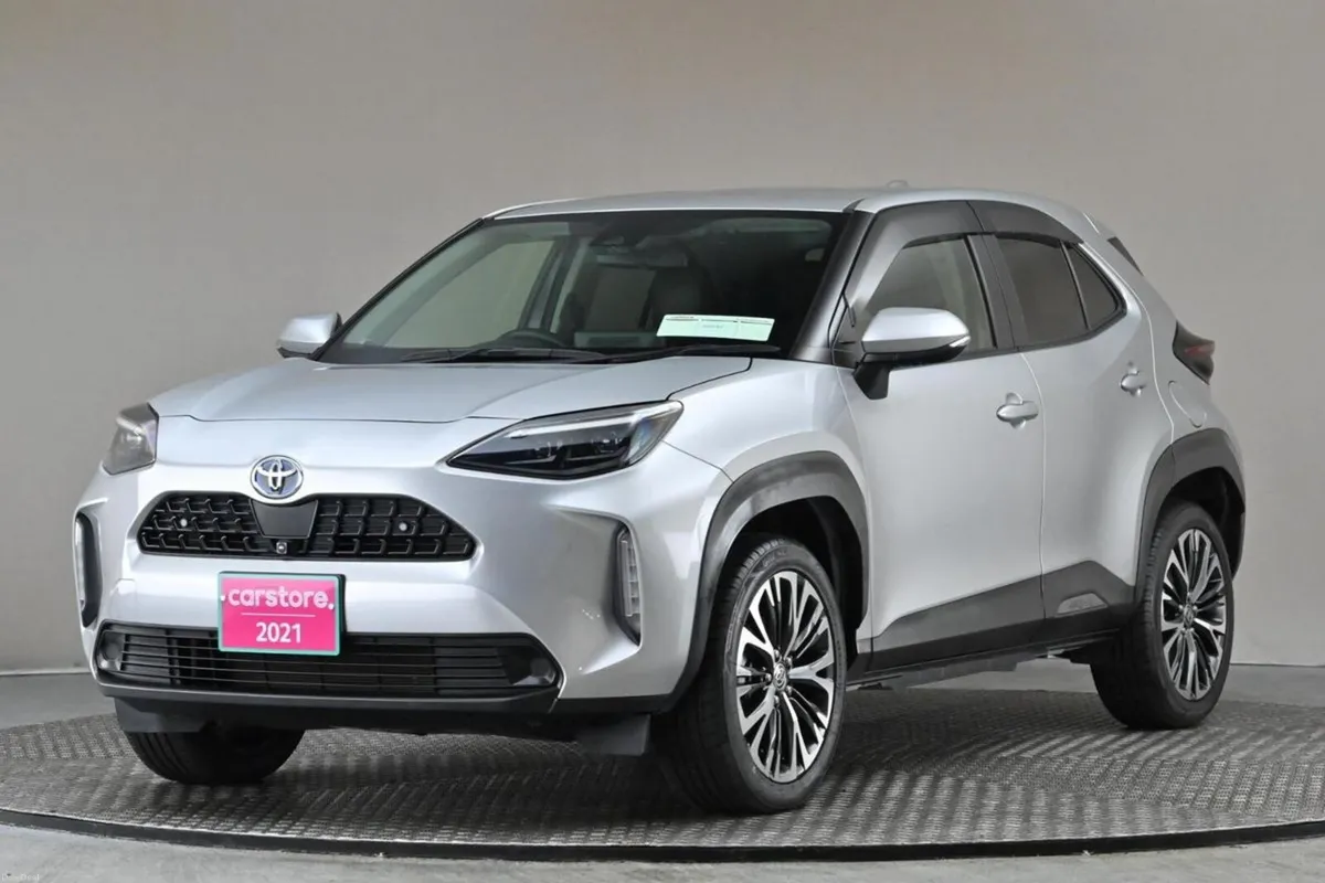Toyota Yaris Cross 1.5 HYBRID **HALF LEATHER**360 - Image 3