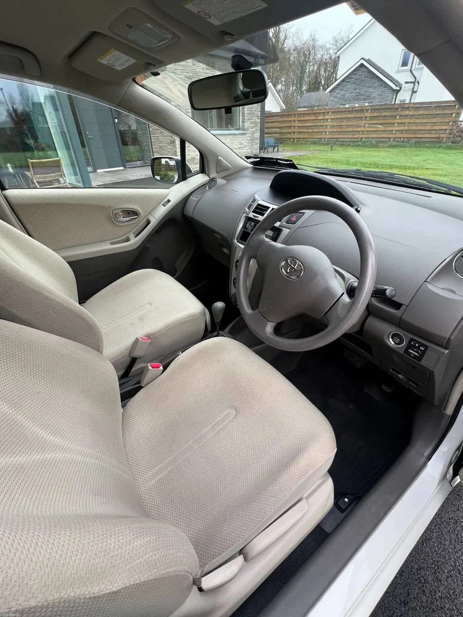Toyota Vitz 2010 - Image 2