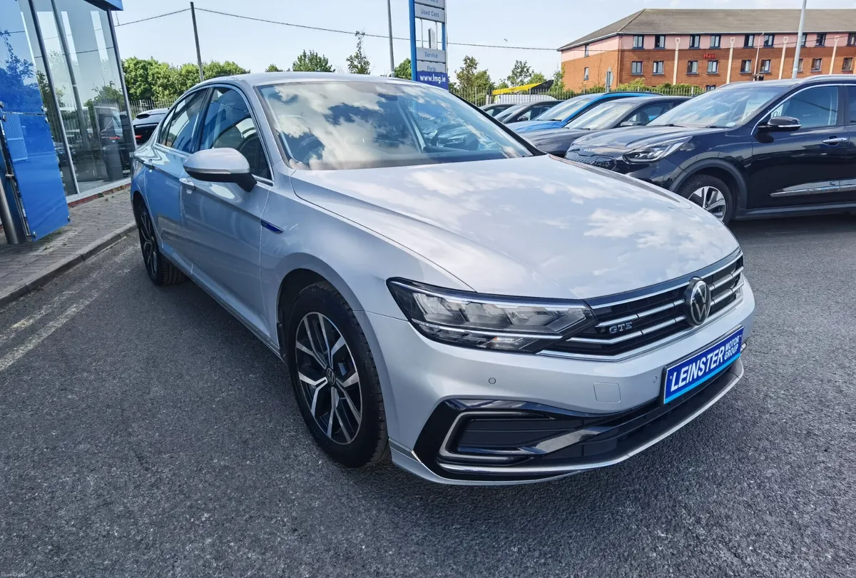 VOLKSWAGEN PASSAT GTE 1.4 AUTOMATIC PHEV - Image 3