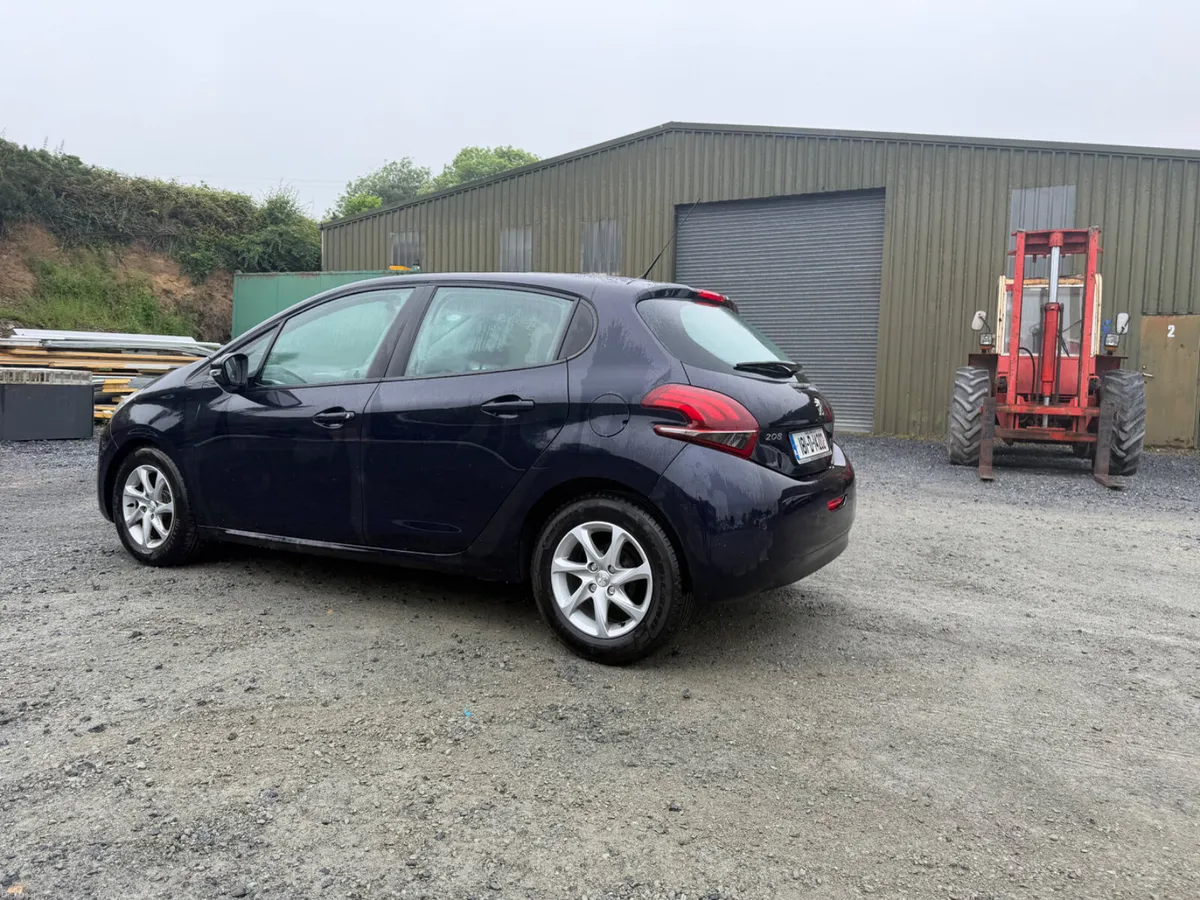 Peugeot 208 2018 - Image 4
