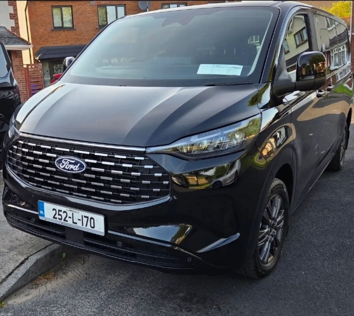 2025 Ford Tourneo - Image 1