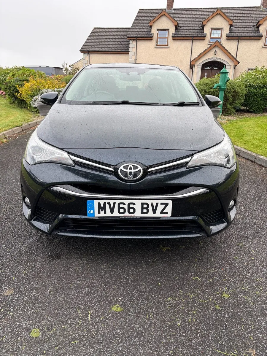 2016 Toyota Avensis - Image 2