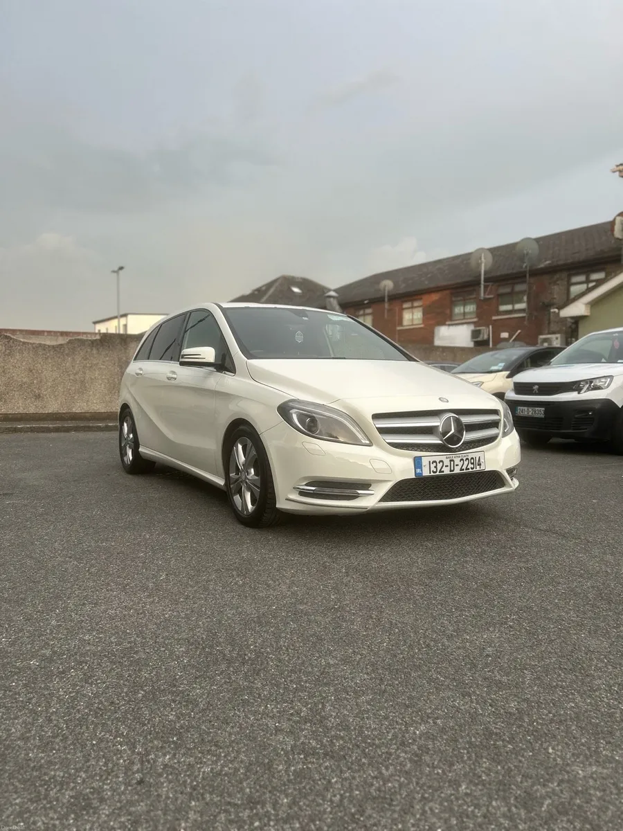 Mercedes B-Class 180 1.6L petrol - Image 1