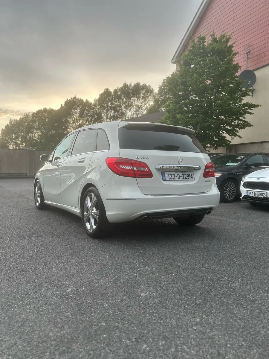 Mercedes B-Class 180 1.6L petrol - Image 3