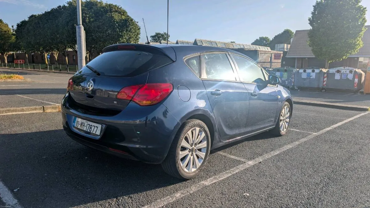 Vauxhall Astra New NCT 2027 - Image 3