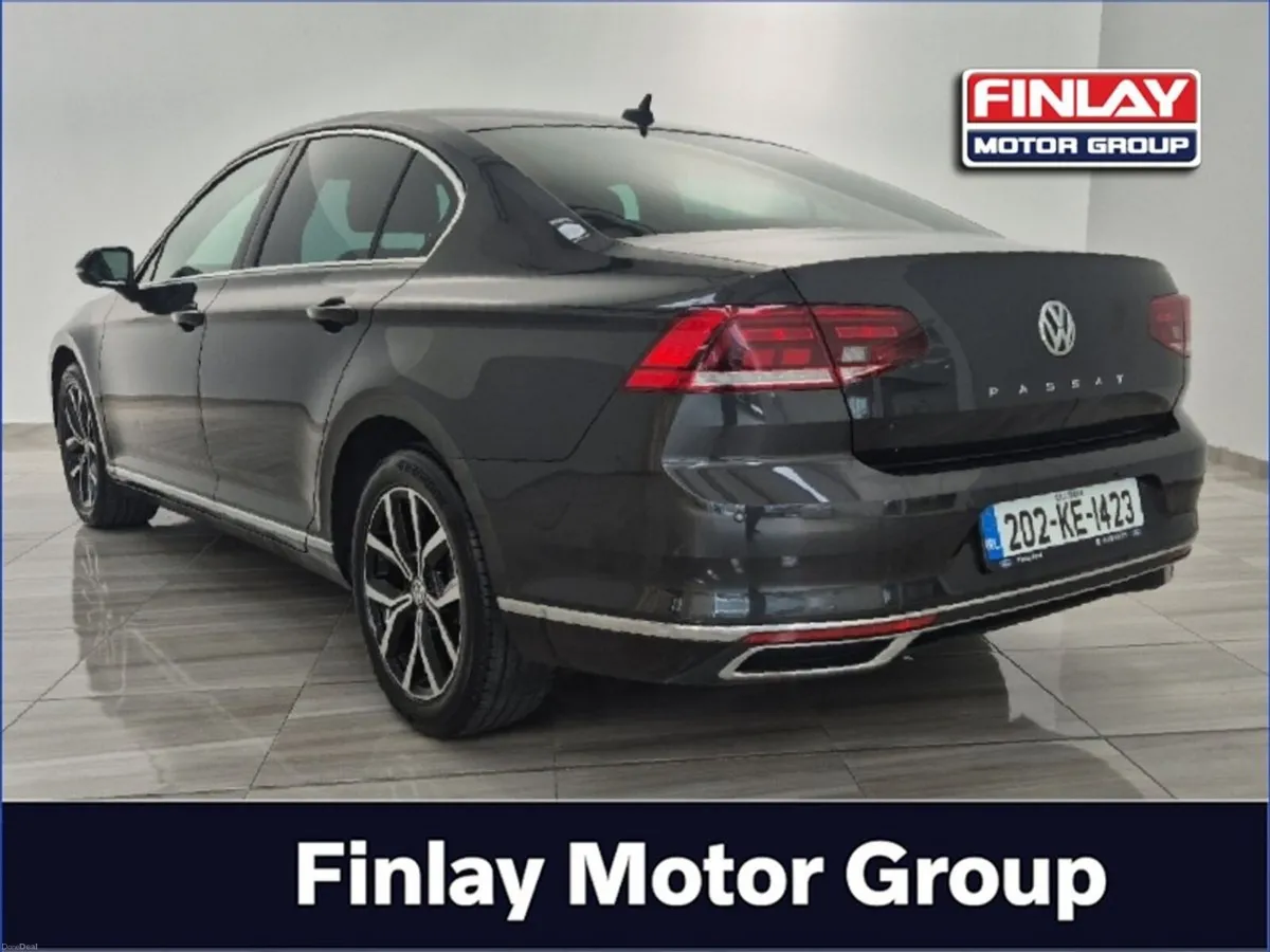 Volkswagen Passat 2.0 TDI 150HP Elegance - 1 year - Image 4