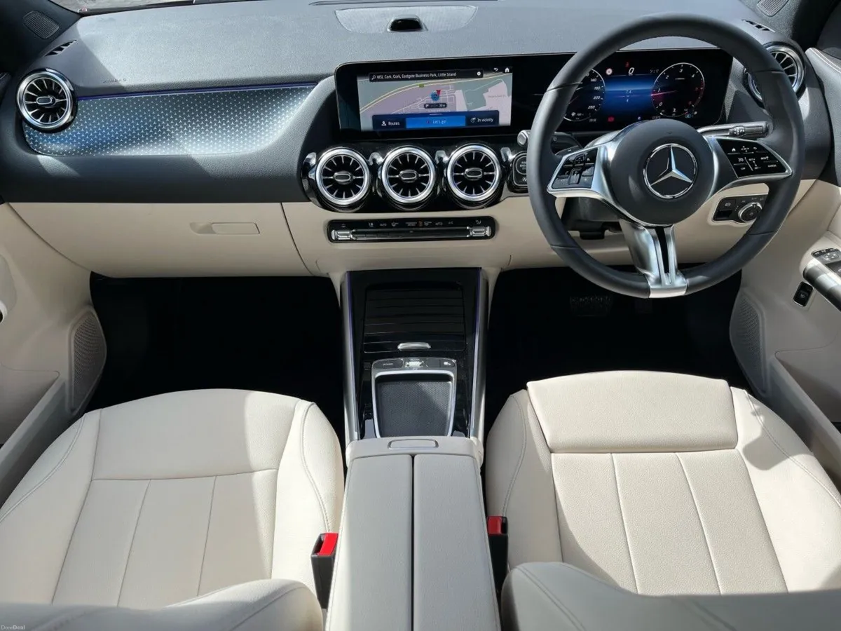 Mercedes-Benz GLA 180D Progressive Line Plus Compa - Image 4