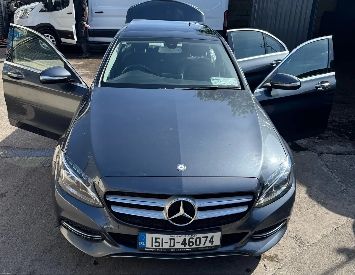 2015 Mercedes C220 BlueTEC | Pan Roof| Leather - Image 1