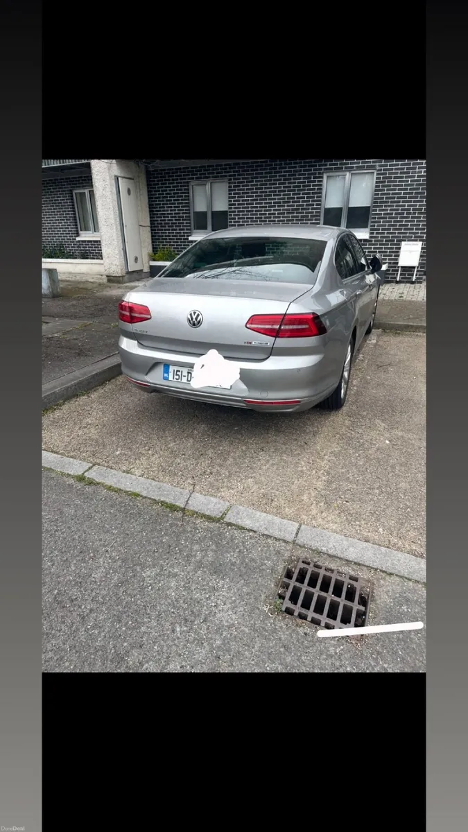 Volkswagen Passat 2015 - Image 2